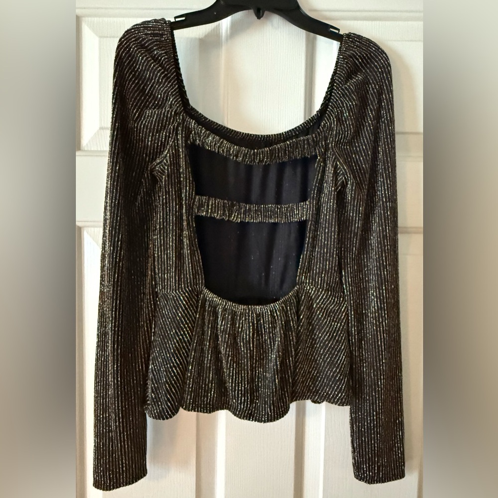 Francesca’s Mi ami sparkly top - Picture 2 of 6